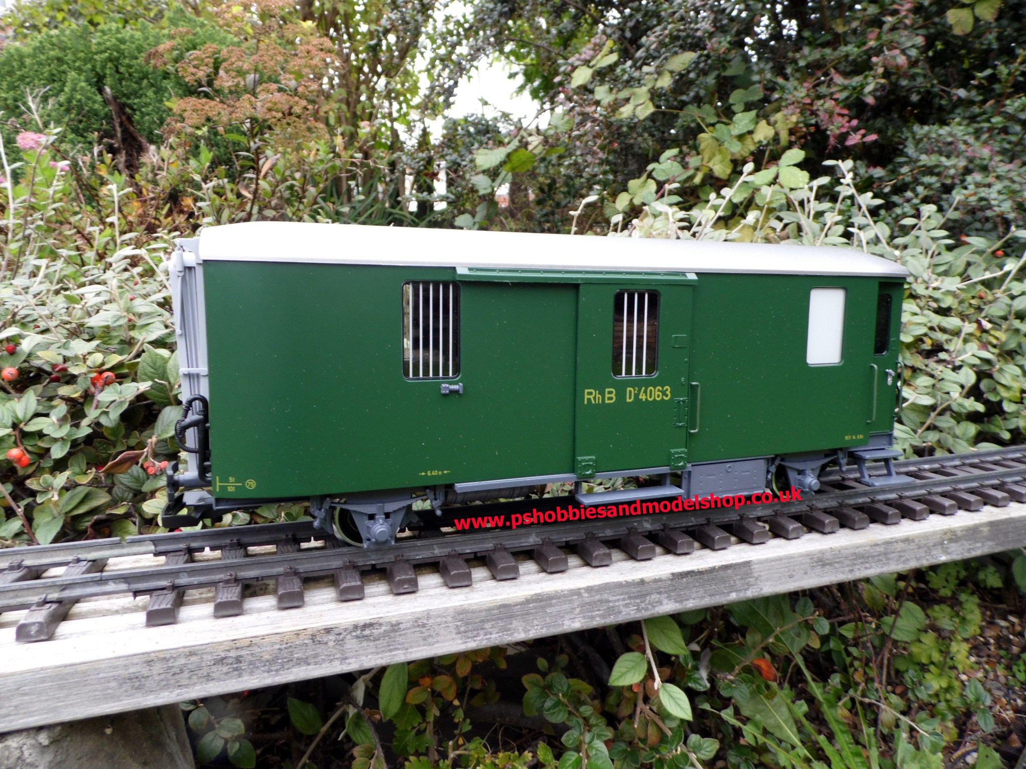 LGB 41843 RhB baggage wagon