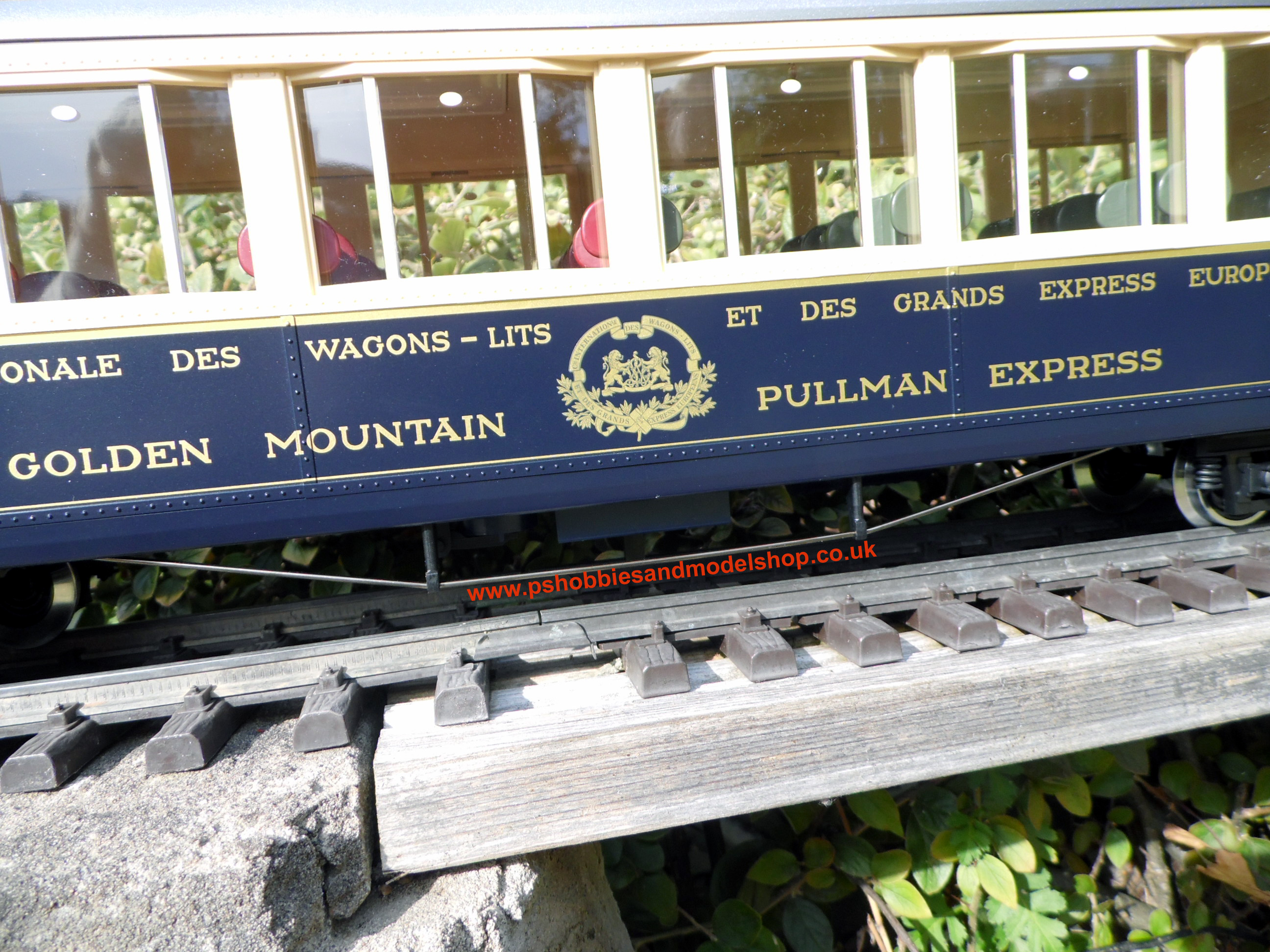 LGB 36660 Golden Mountain Pullman Express Cars