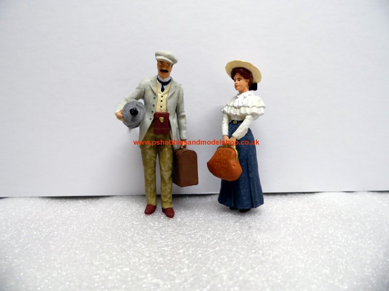 Prieser 45052 Traveling Couple